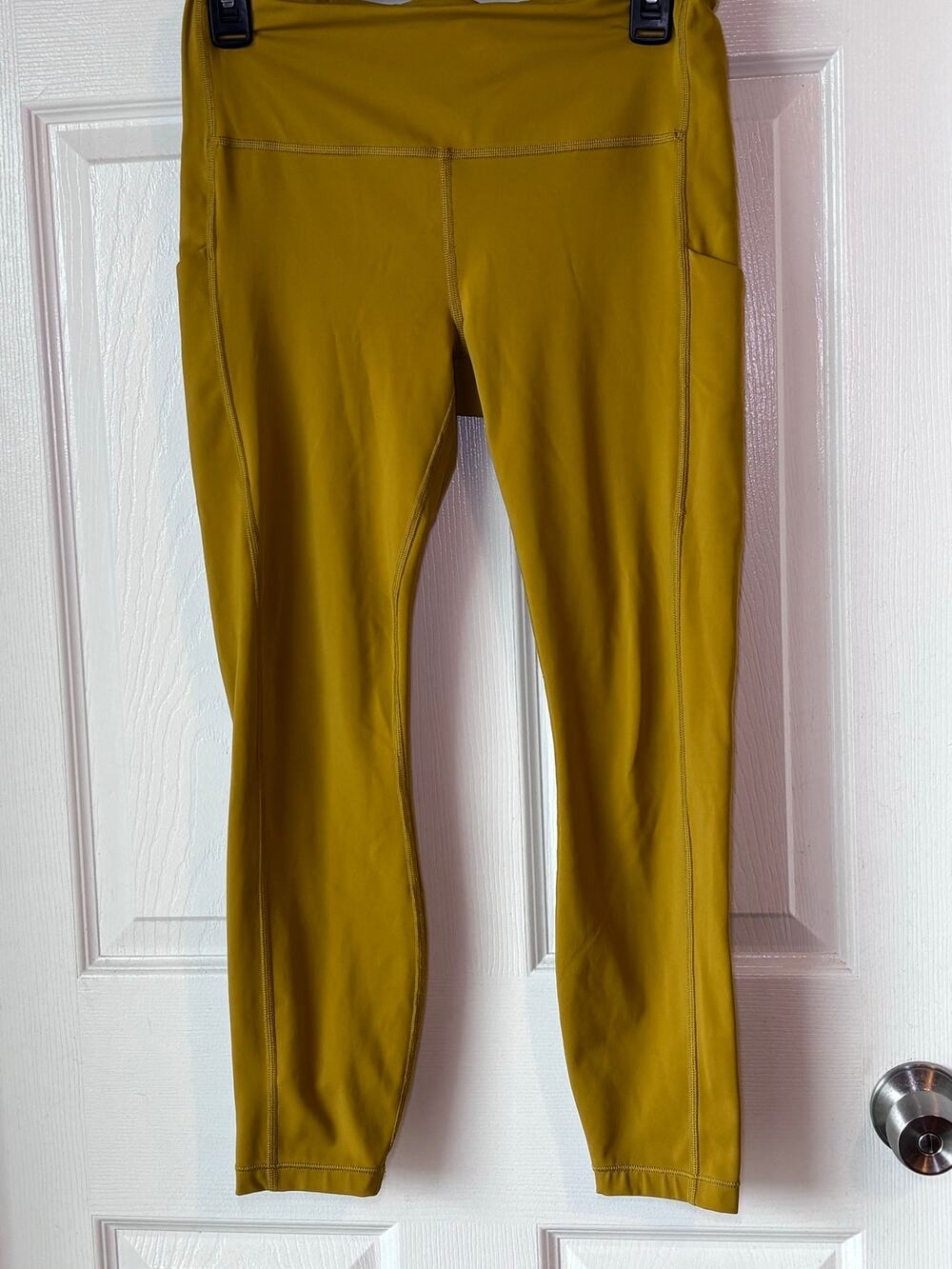Athleta Ultimate Stash Pocket 7/8 Leggings Mustard Yellow Women’s M